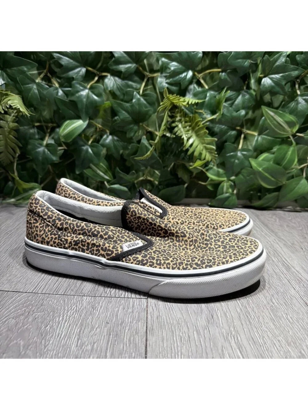Vans Classic Slip On Women’s Leaopard Cheetah Shoes Size 8.5/ Junior 7 Brown